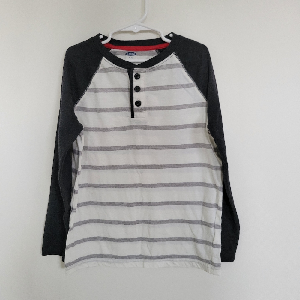 Old Navy Boys T-shirt 8 Henley Crewneck Raglan Long Sleeve Stripes Gray White